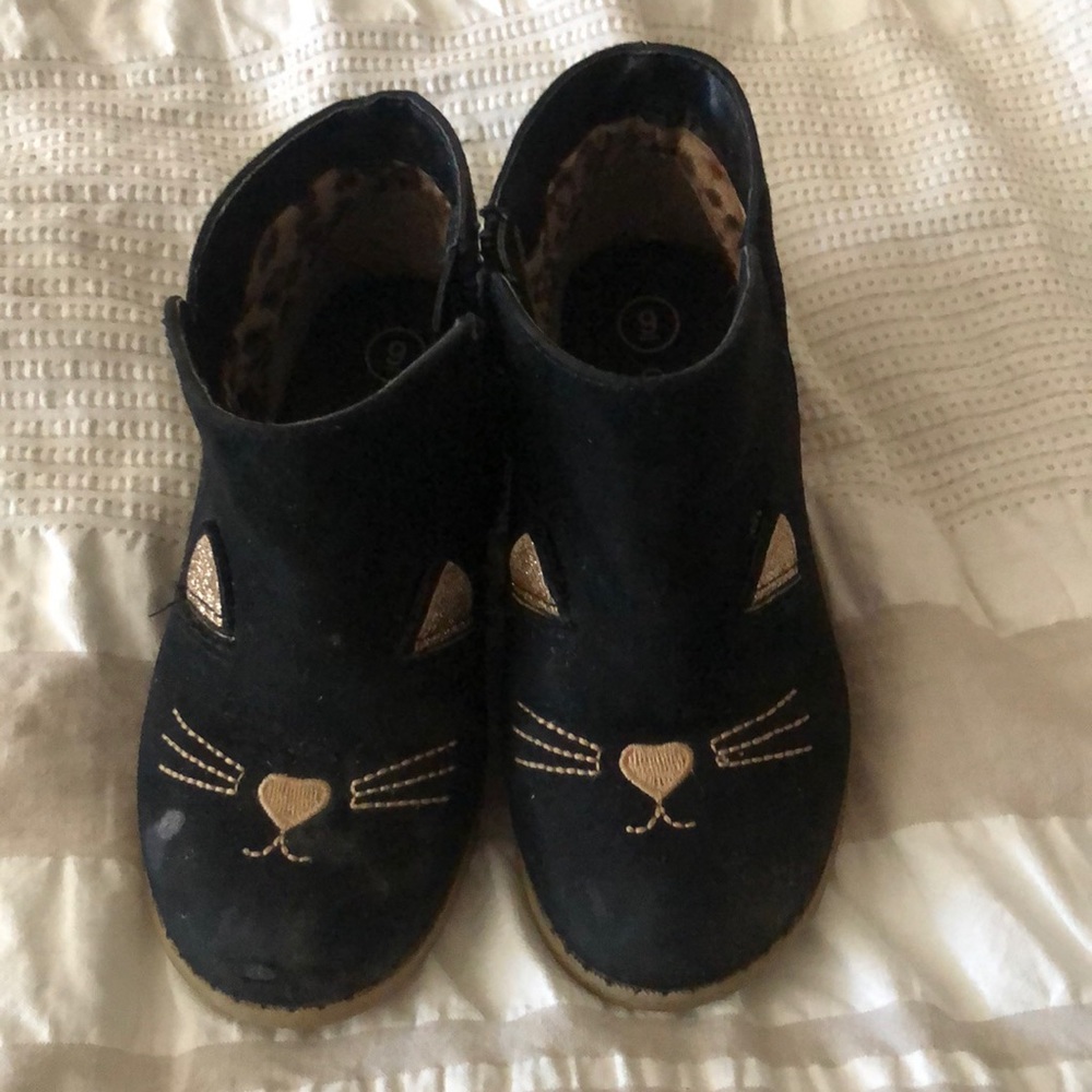 Cat and Jack booties